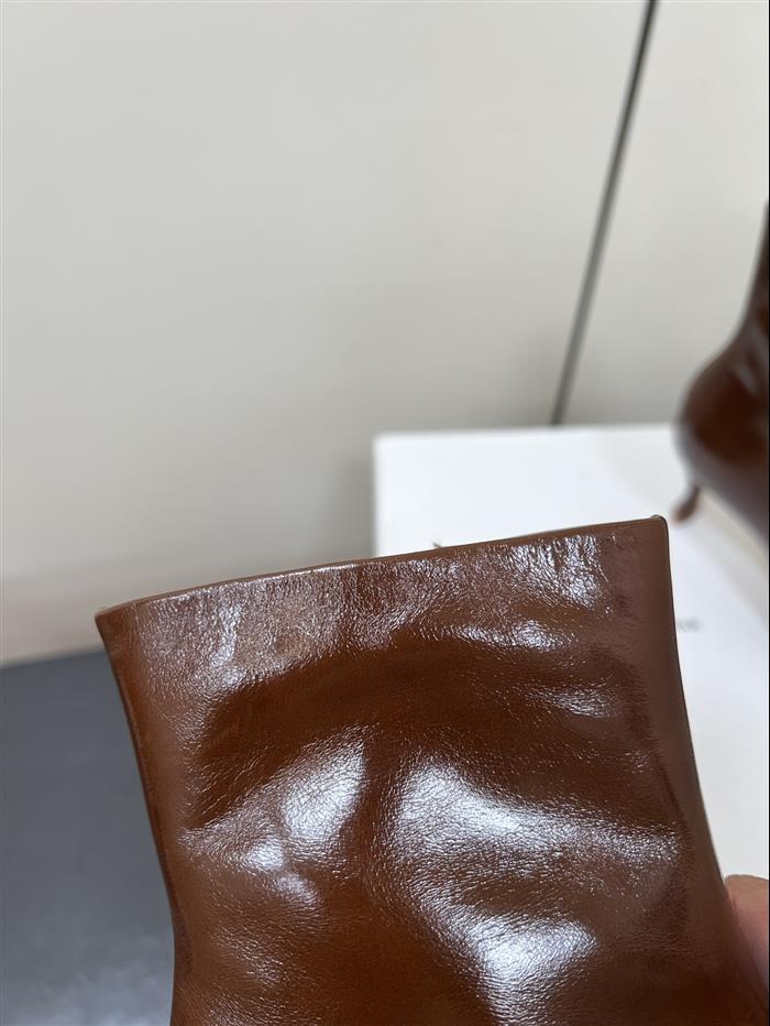 20251128174331437 390